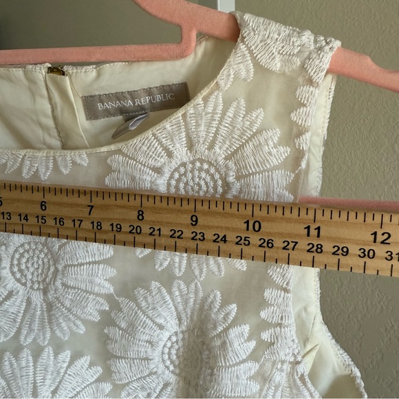 Banana Republic Ivory Lace Dress Size 10 Tall Bridal Shower Graduation Classy - Picture 8 of 13